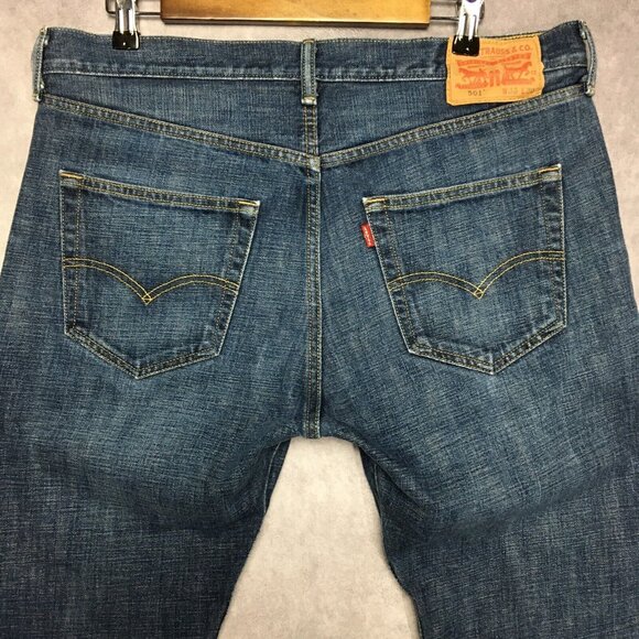 Levis Mens 501 Original Fit Blue Jeans size 36x30 Button Fly Cotton Denim - Picture 1 of 13